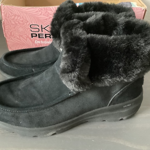 SKECHERS Women's On the Go Glacial Ultra - Moccasin Toe Winter Boots - Picture 11 of 12